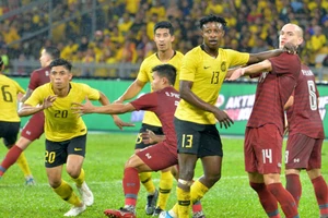 HLV Tan Cheng Hoe kéo HLV Nishino và Thái Lan trở lại mặt đất