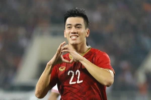 Tuyển Việt Nam bứt phá cực đỉnh