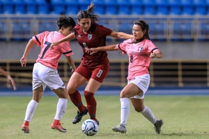 Huy động lực lượng khủng, Thái quyết lật ‘ngôi hậu’ Việt Nam