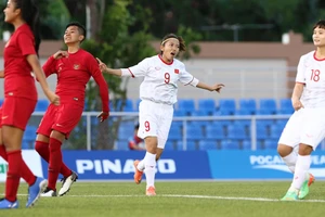 Thắng dễ Indonesia 6-0, Việt Nam vào bán kết SEA Games 30