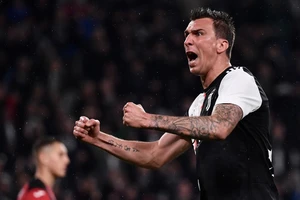 Mandzukic bỏ thành Turin về với bóng đá châu Á
