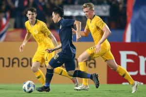 Úc ngược dòng đánh bại Thái Lan