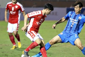 Công Phượng trở lại Buriram, ai nhận, ai chê?