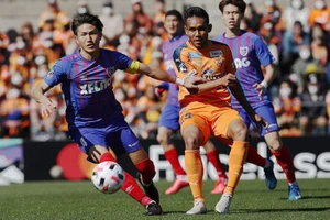 Dangda ghi bàn, Shimizu S-Pulse vẫn thua