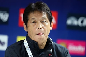 HLV Nishino khó xử với 4 tuyển thủ Thái 