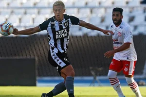 HLV Honda ghi bàn 5 châu, ôm nhiều mộng lớn