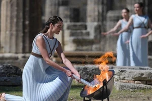 Ngọn đuốc Olympic đã về đến Nhật Bản