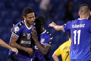 Cựu tiền đạo Cần Thơ, B. Bình Dương nhiễm COVID-19 ở Indonesia