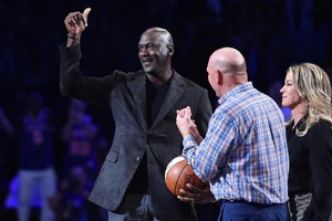 Huyền thoại bóng rổ Mỹ thắng kiện công ty Trung Quốc