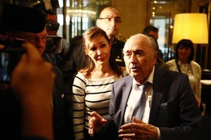 'Sepp Blatter già rồi, để ông ấy nghỉ ngơi'