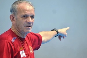 Futsal Myanmar có thầy... 'khủng'