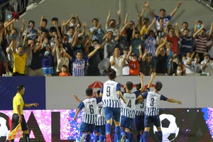 Hai đội V-League bị đội hạng nhất loại khỏi cuộc chơi