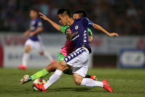 Đội hạng nhất ‘đầu hàng’ Quả bóng vàng, Quả bóng bạc