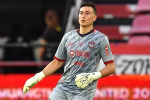 Báo Thái hoài nghi Hoàng Anh Gia Lai “lôi kéo” Đặng Văn Lâm 