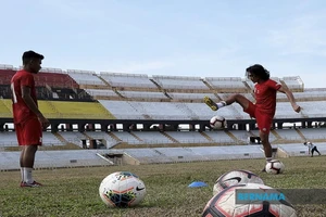 Ông Tan nhẹ nhõm khi 16 CLB Malaysia được tập trở lại