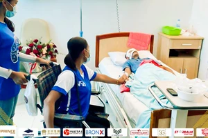 Tuyển thủ Campuchia bị thương nặng, bạn gái qua đời