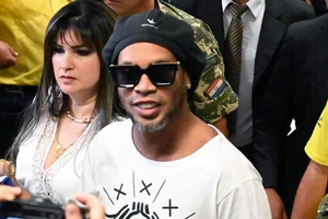 Ronaldinho cần làm gì để được thả ngày 24-8?