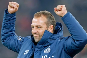 Huấn luyện viên tạm quyền và giấc mơ ăn ba của Bayern