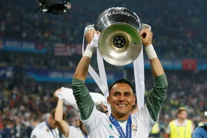 Tuchel đưa thủ môn ‘tay mơ’ bắt bán kết Champions League