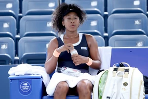 Naomi Osaka bỏ giải phản đối cảnh sát Mỹ