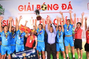 Đăng Khang Land lên ngôi giải ‘Siêu phủi TP.HCM’