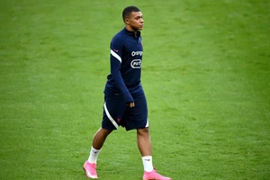 Dương tính COVID-19, Mbappe vắng trận gặp Croatia