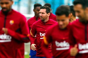 Hôm qua, Messi mới được tập chung cùng Barcelona