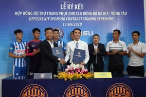 ‘Giàu không đổi bạn, sang không đổi vợ’