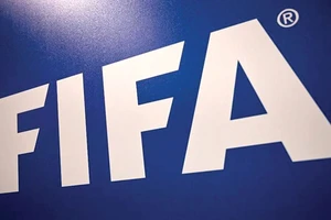 Bóng đá Iran mỏi mòn chờ FIFA chuyển tiền vì Mỹ