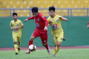 Ứng viên vô địch out ngay sau vòng bảng