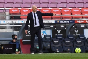 Sốc: Zidane suýt bị 'trảm', Pochettino đã chuẩn bị