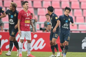 Tuyển Thái Lan bị All Star cầm hòa