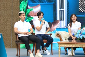 Hisense chia sẻ với tuyển thủ Việt Nam