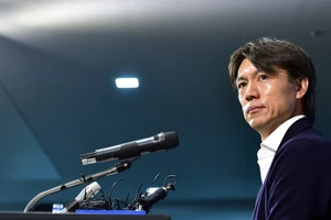 Cựu danh thủ Hàn ngồi ‘ghế lái’ Ulsan Hyundai