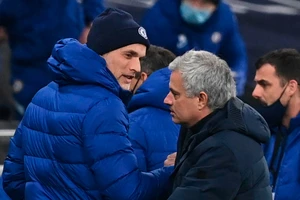 Tuchel đã dạy cho Mourinho một bài học