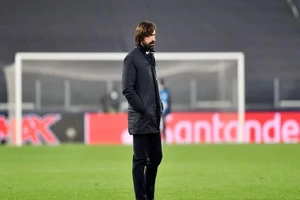 Ronaldo - Pirlo lớn chuyện rồi