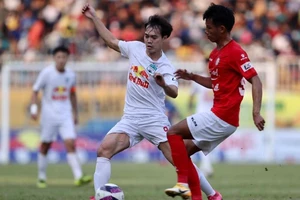 Phượng, Toàn và Vương mang bữa tiệc cho fan phố núi