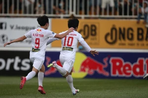 HA Gia Lai thắng trận đấu... ‘điên rồ’