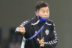 Vì sao nhà vô địch châu Á chọn về Hà Nội FC?