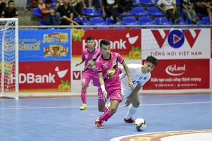 Thắng dễ chủ nhà, Sahako lại lên...đỉnh