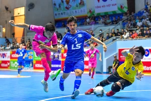 Sahako tiếp tục giữ ngôi đầu