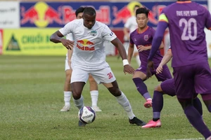 HA Gia Lai bị 'cưa điểm' trên sân nhà