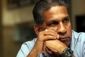 Cựu HLV tuyển Malaysia dính COVID-19