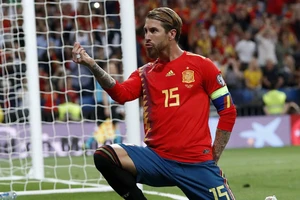 Ramos nằm nhà xem Euro 2020