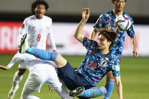 Tuyển Nhật Bản đem ‘dao mổ trâu giết gà’