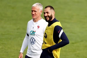 Benzema lần đầu... mở lòng khi trở lại tuyển Pháp