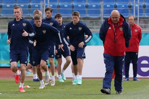 Nga chơi đội hình nào trước trận sống còn?