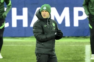 Sheva đây rồi, Rebrov ở đâu?