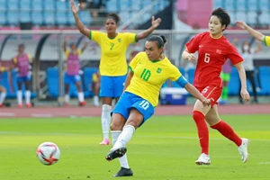 Brazil hạ Trung Quốc 5-0, Pele khen Marta hết lời
