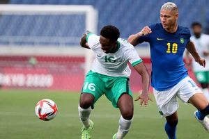 Hòa Bờ Biển Ngà, á quân Đức về nước